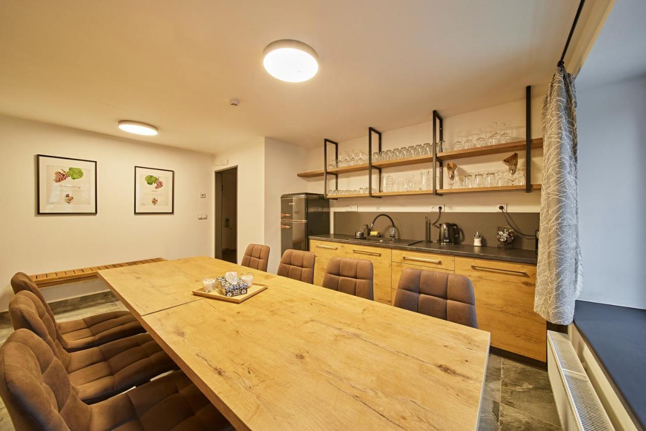 Vlci Stopa Apartments Пец под Снежко Екстериор снимка